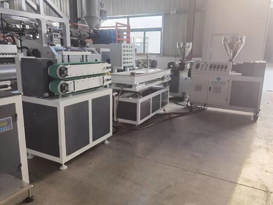 Linea macchina dell'estrusione di profilo del PVC del supporto del segno dell'insegna dell'esposizione di POP dell'estrusione