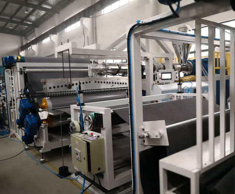 300 - 500kg/H 2M Carpet Backing Machine che ricopre la linea dell'estrusione del TPE